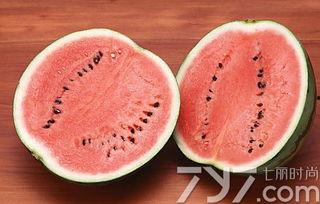 吃籽瓜吐籽,揭秘瓜籽的秘密与趣味